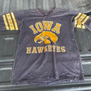 Iowa Hawkeyes V-neck tshirt